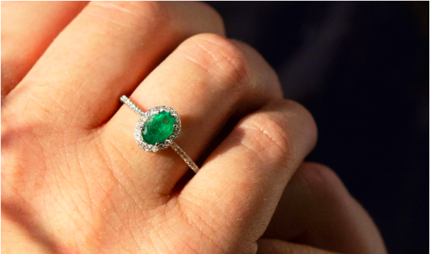 Why Buy an Emerald Engagement Ring?