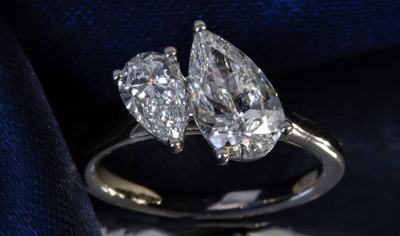 Ultimate Guide to Pear Cut Engagement Rings